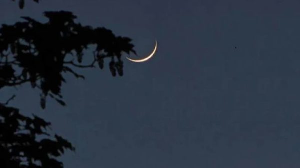 চাঁদ দেখা গেছে, কাল থেকে রোজা শুরু