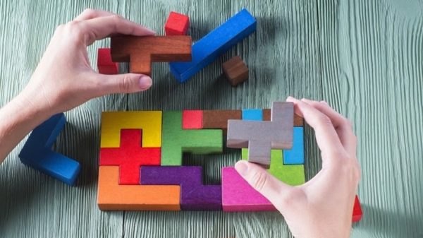 শিশুর মনোযোগ বাড়াতে কী করবেন