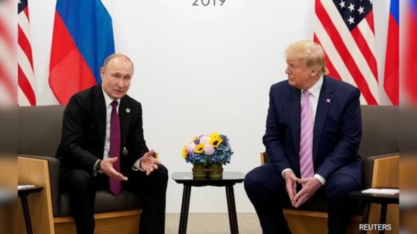 পুতিনকে ১০-১২ দিনের নতুন সময়সীমা দিলেন ট্রাম্প