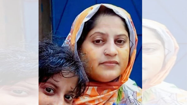 মেয়েকে স্কুল থেকে আনতে গিয়ে লাশ হয়ে ফিরল মা
