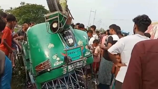 ব্রাহ্মণবাড়িয়ায় দুটি মোটরসাইকেল ও সিএনজির ত্রিমুখী সংঘর্ষে নিহত ৪