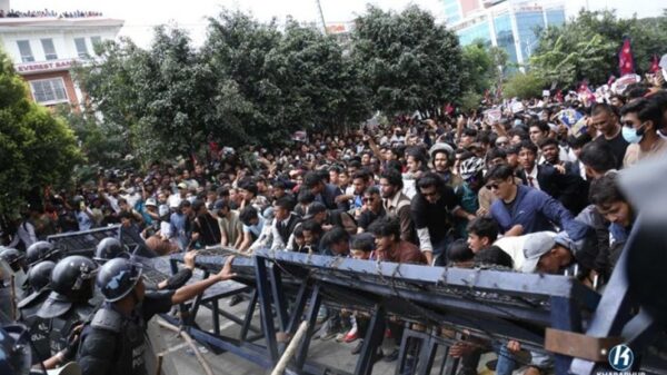 নেপালে বিক্ষোভে নিহতের সংখ্যা বেড়ে ৭২