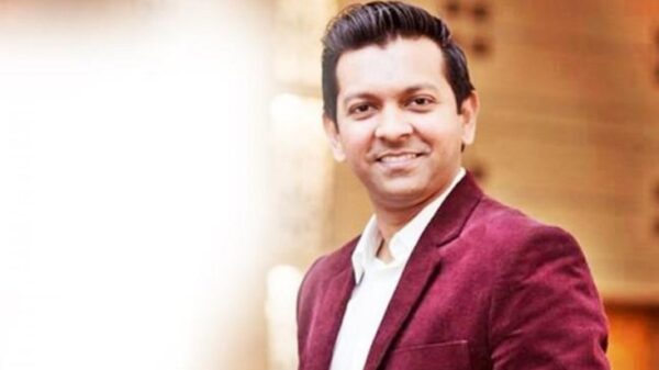 অভিনয়ের পর এবার গানবাজনা থেকেও নিজেকে গুটিয়ে নেওয়ার আভাস তাহসানের