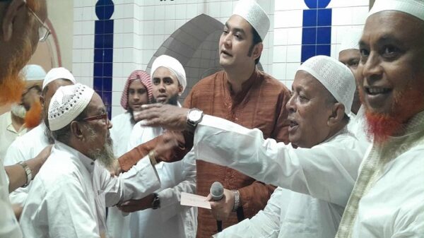 মুয়াজ্জিন মাওলানা নুরুদ্দিনের অশ্রুসিক্ত বিদায়