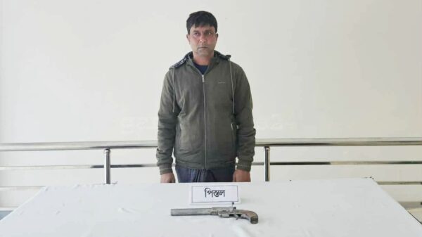 গাংনীতে অস্ত্রসহ পৌর যুবদলের যুগ্ম আহবায়ক মনি আটক