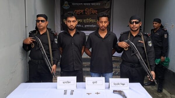 ব্রাহ্মণবাড়িয়ায় ডাবল মার্ডারের ঘটনায় রিফাত ও তার সহযোগী অস্ত্রসহ গ্রেফতার