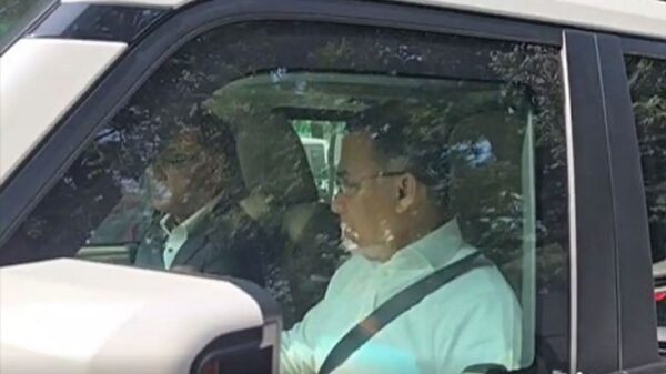 হাদির কবর জিয়ারতের উদ্দেশে রওয়ানা হয়েছেন তারেক রহমান