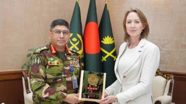 সেনাপ্রধানের সঙ্গে অস্ট্রেলিয়ার হাইকমিশনারের সৌজন্য সাক্ষাৎ