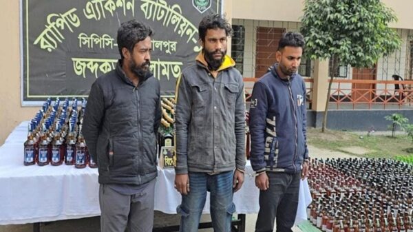 শেরপুরে র‍্যাবের অভিযানে ১৩০১ বোতল বিদেশি মদসহ, আটক ৩